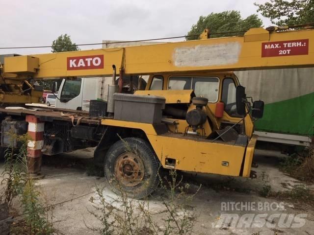Kato KR 20 R/T 크레인