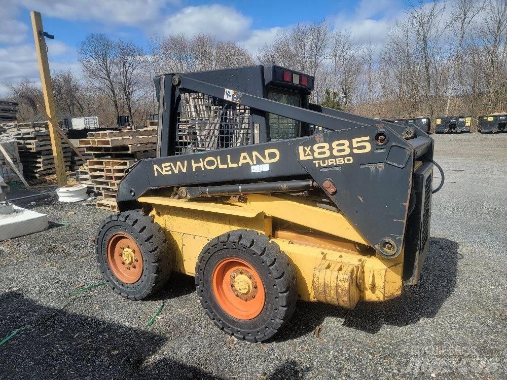 New Holland LX 885  스키드로더