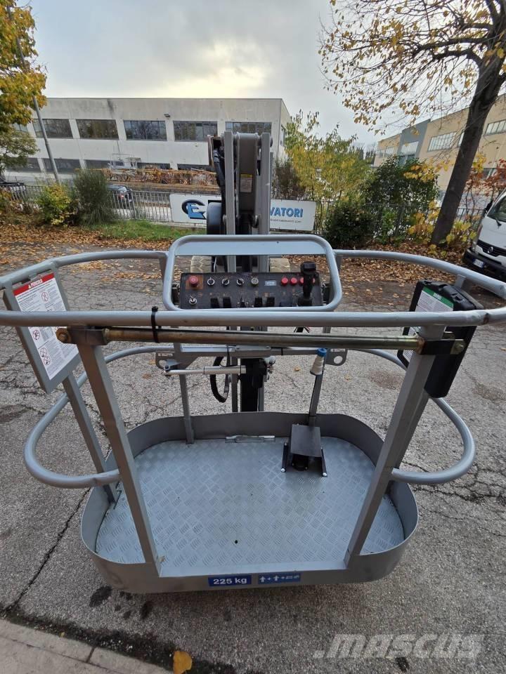 Niftylift HR 15 HDE 관절형 전동이동 리프트