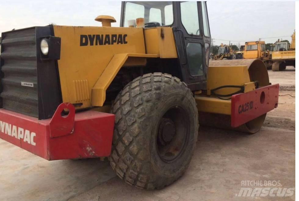 Dynapac CA 251 D 싱글 드럼 롤러