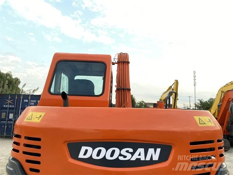 Doosan DH 80 대형 굴삭기 29톤 이상