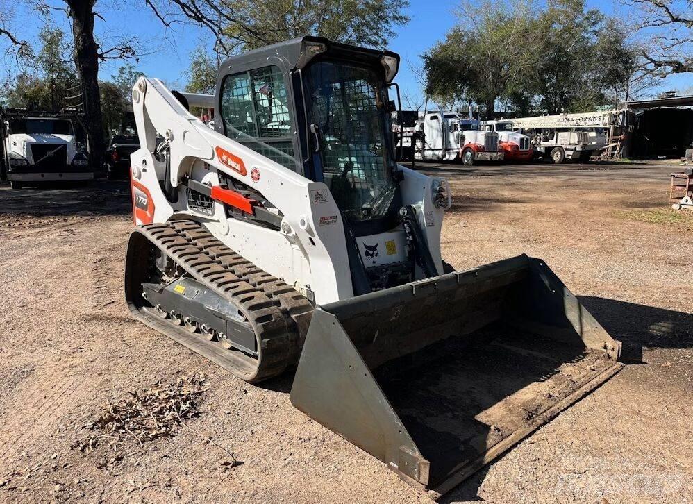 Bobcat T 770  스키드로더