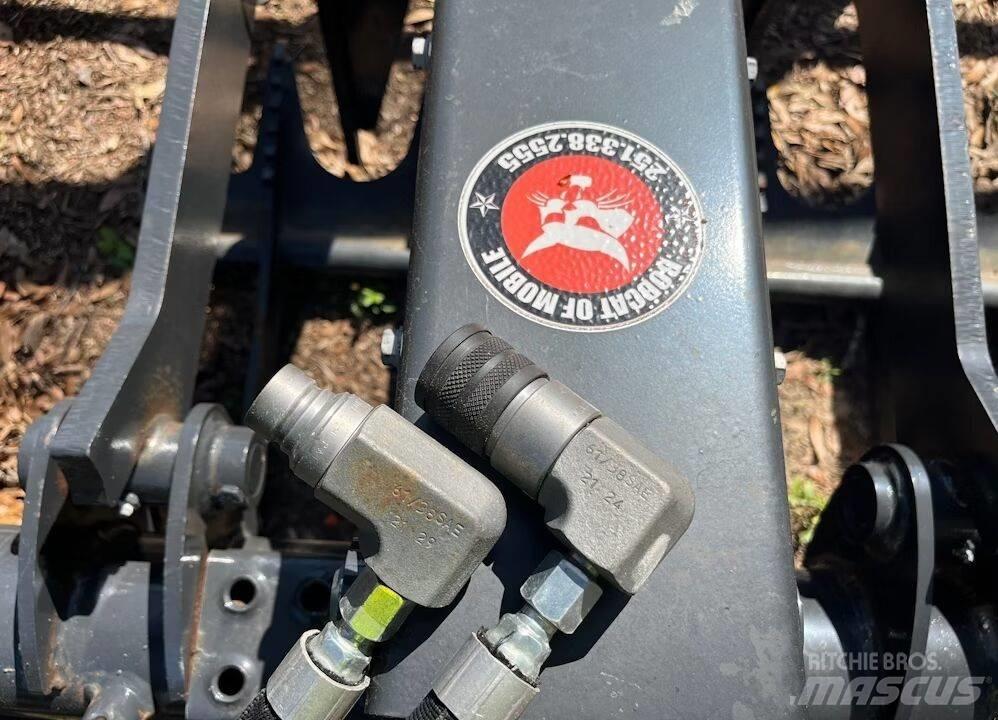 Bobcat T 770  스키드로더