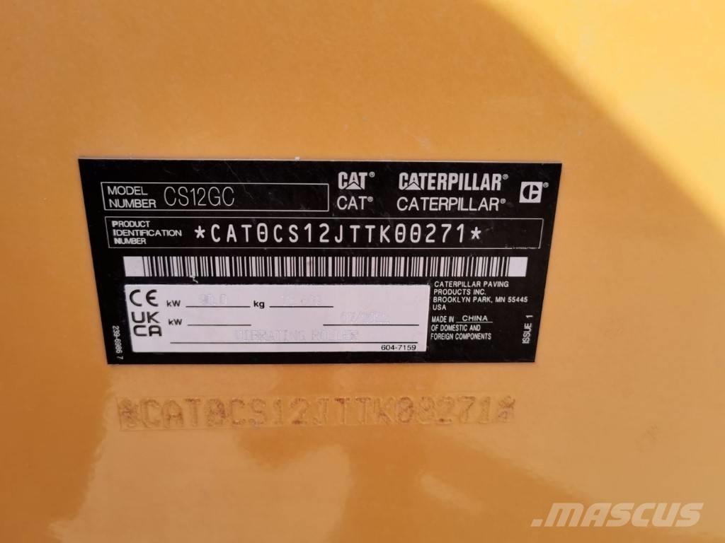 CAT CS 12 GC 싱글 드럼 롤러