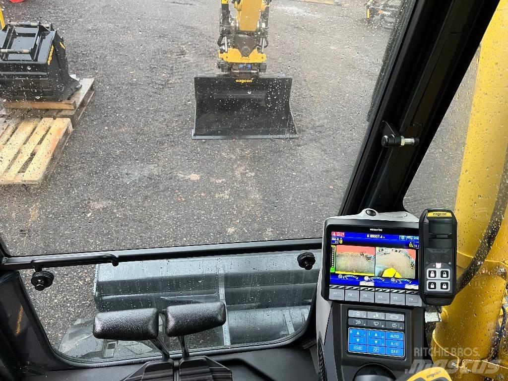 Komatsu PC78US-11 중형굴삭기 7톤-28톤