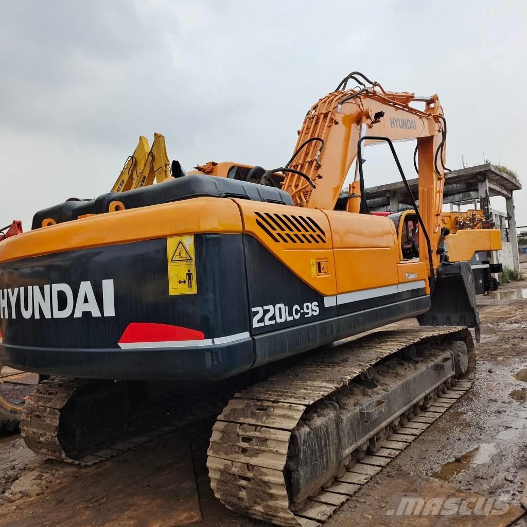 Hyundai 220 LC-9 대형 굴삭기 29톤 이상