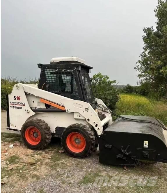 Bobcat S 16  스키드로더