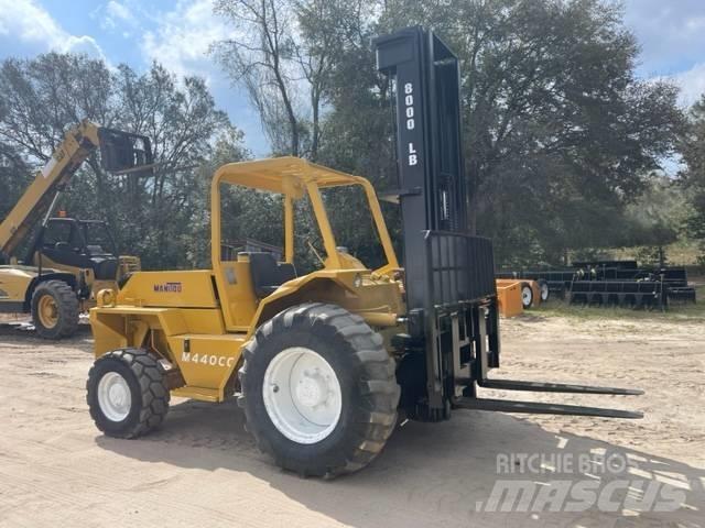 Manitou KD8000 험지용 트럭