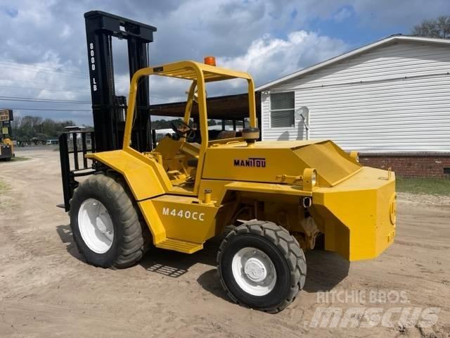 Manitou KD8000 험지용 트럭