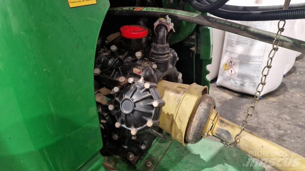 John Deere 962 i 견인형 분무기