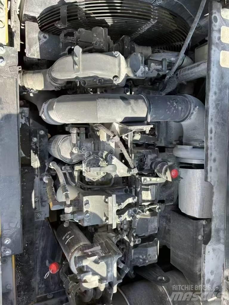 Komatsu 450LC-8 대형 굴삭기 29톤 이상
