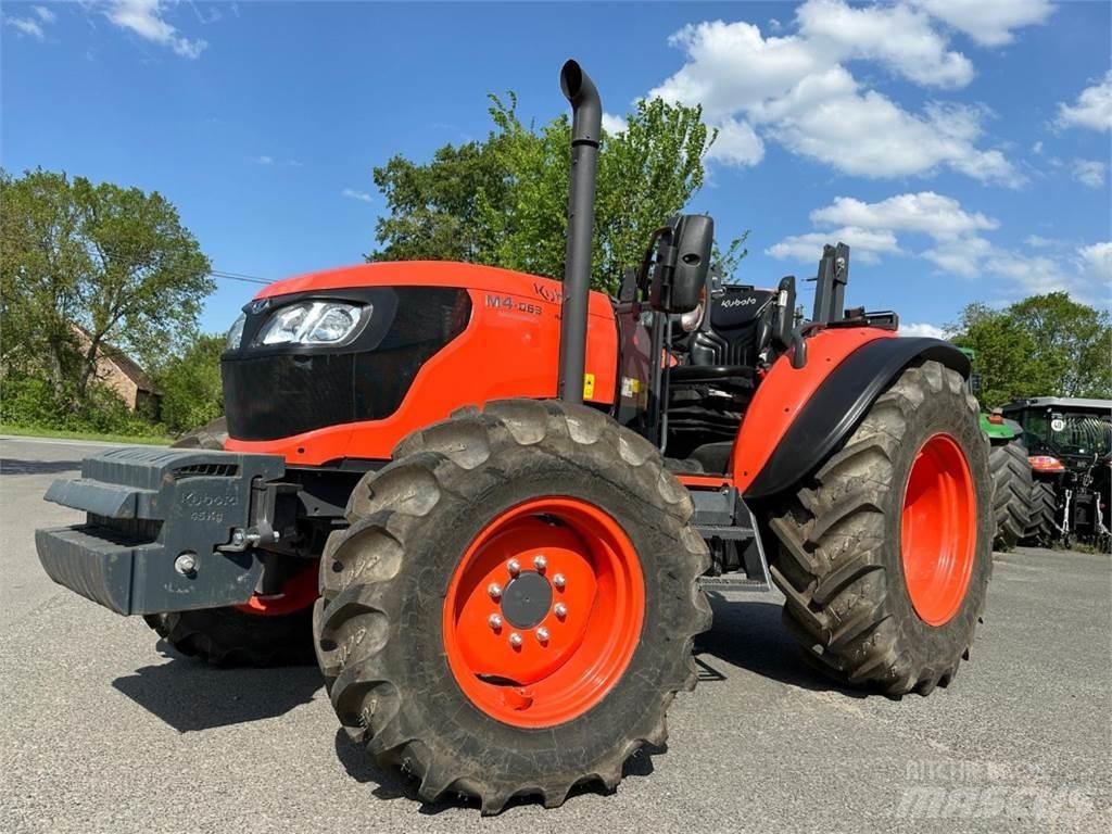 Kubota M4063 ROPS 트랙터