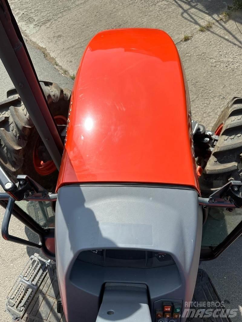 Kubota M4063 ROPS 트랙터