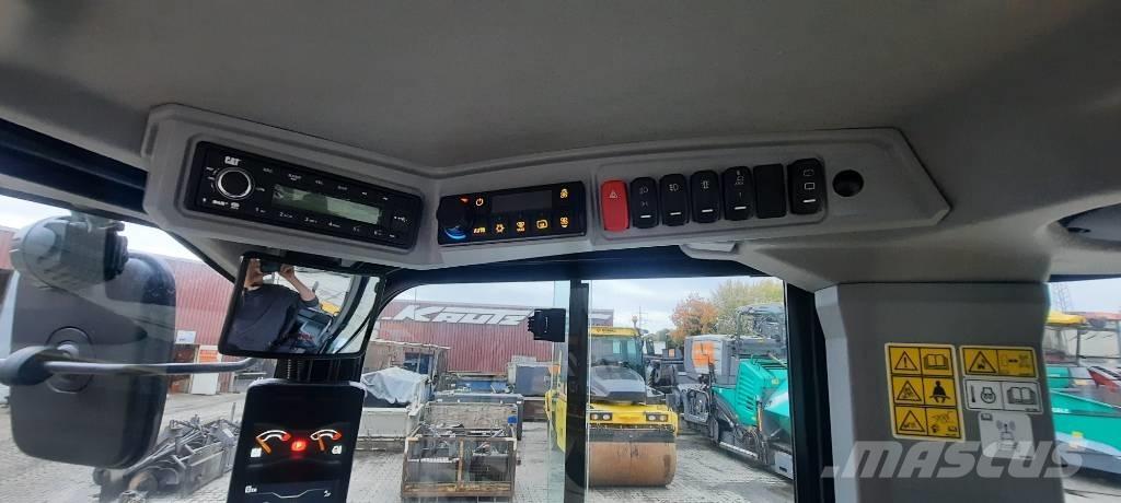 CAT 906  휠로우더