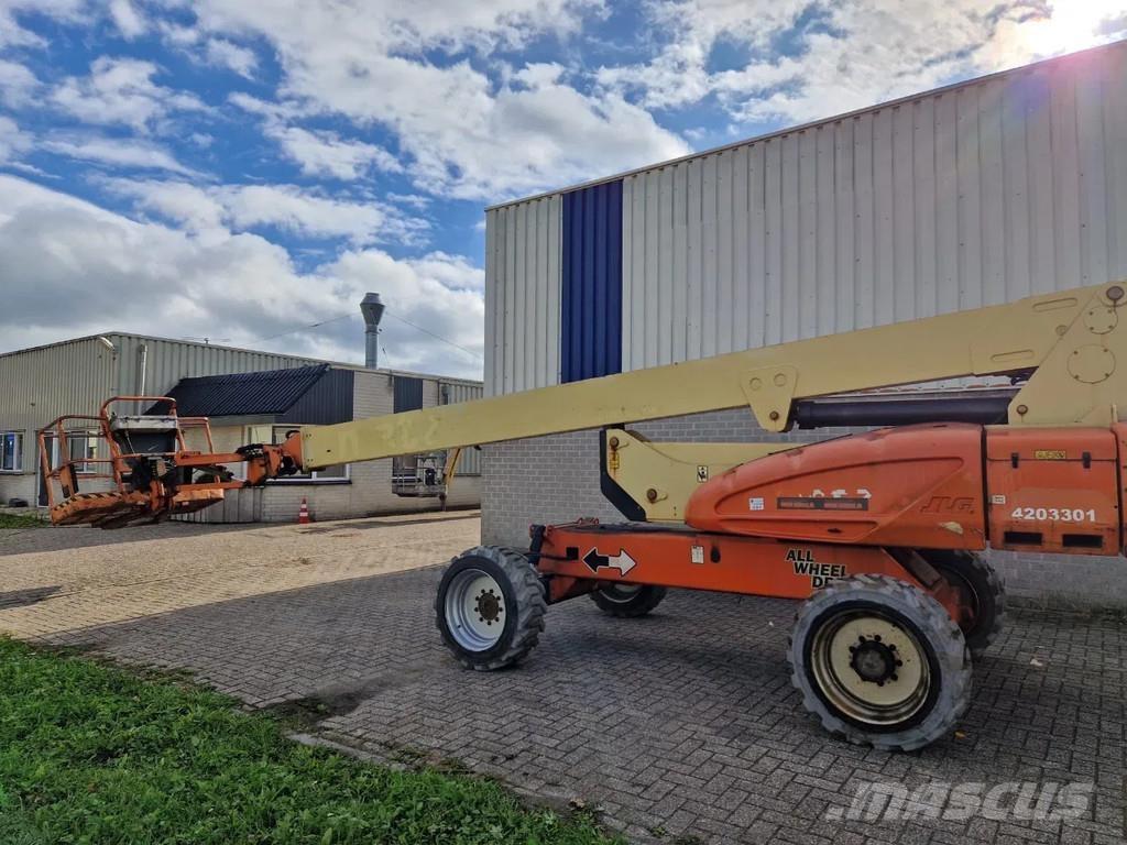 JLG E600 관절형 전동이동 리프트