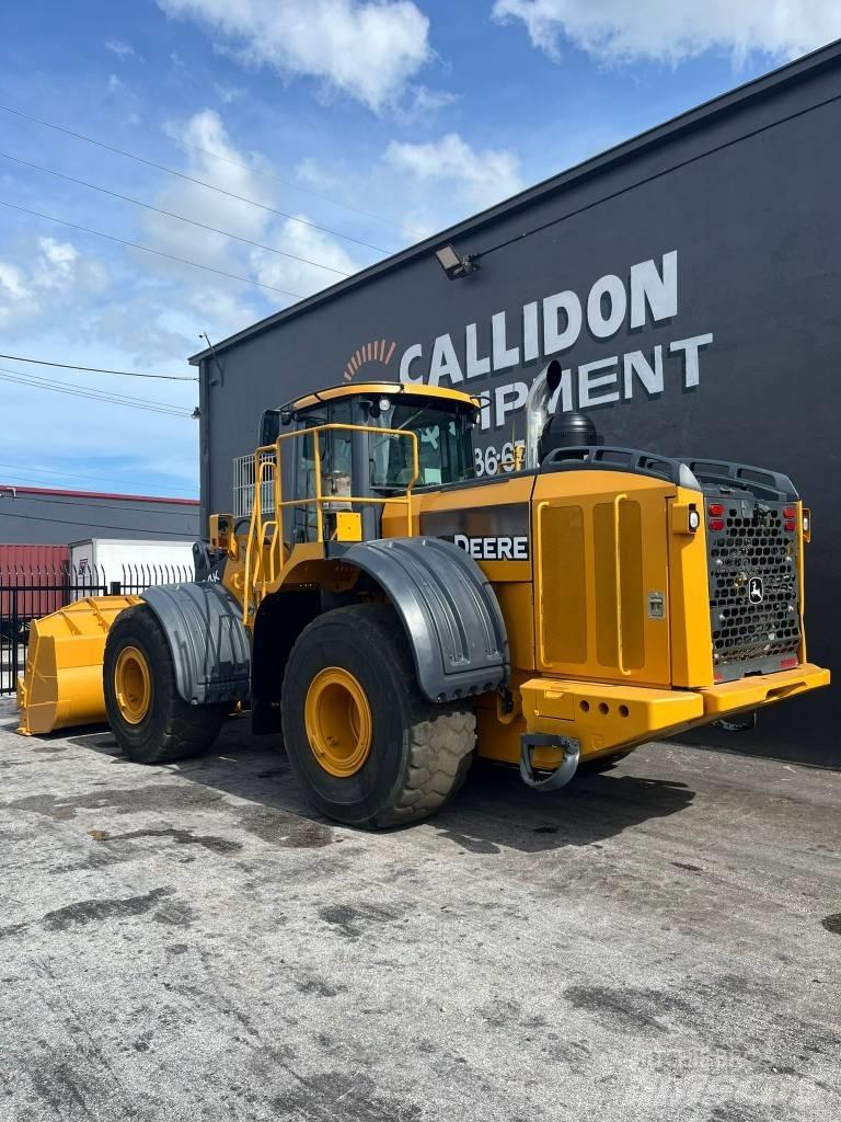John Deere 824 K  휠로우더