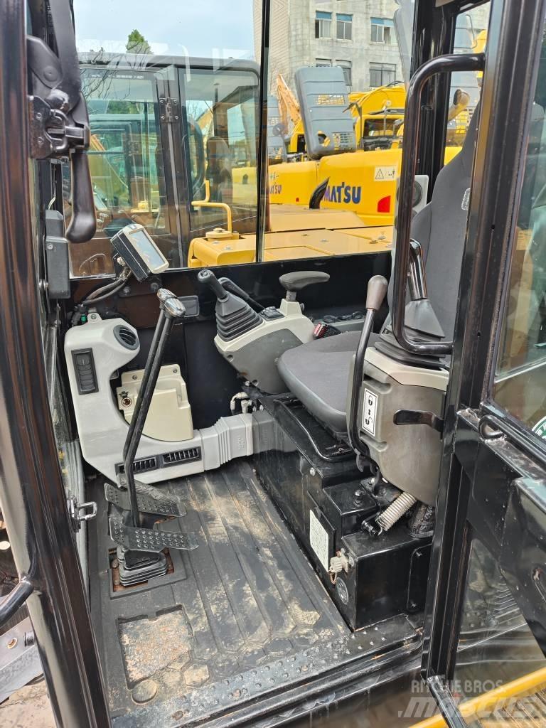 CAT 305.5 E 2 소형 굴삭기 7톤 미만