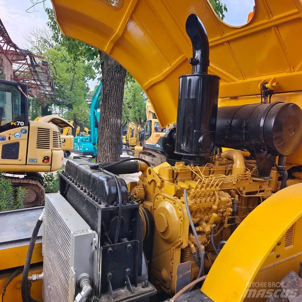 XCMG XS 223 J 싱글 드럼 롤러