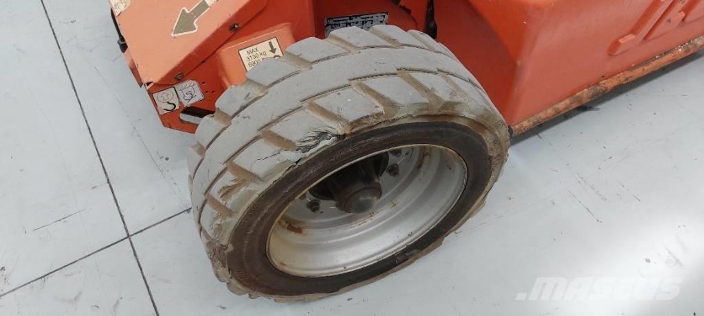 JLG E 450 AJ 관절형 전동이동 리프트