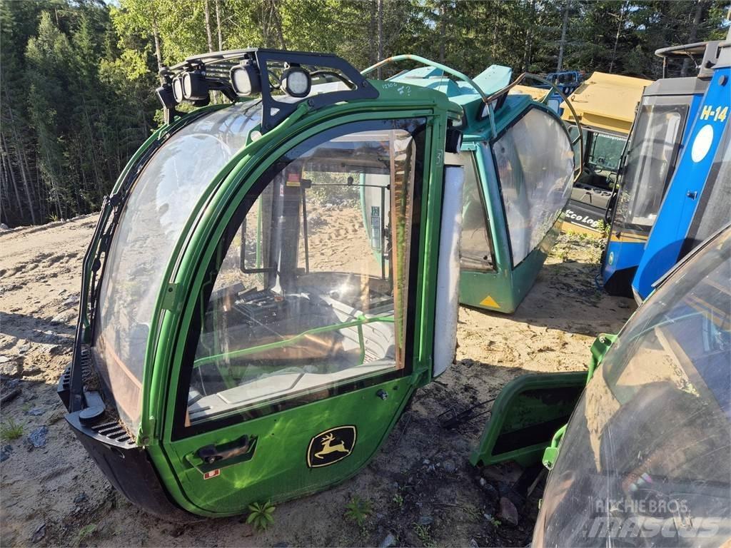 John Deere 1270G 캐빈 및 인테리어