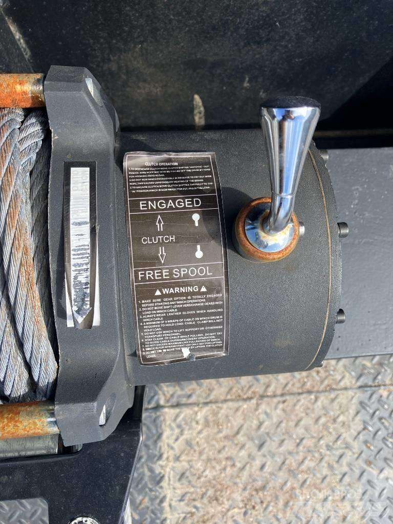 Sterling L 8513 플랫베드/드롭사이드 트럭