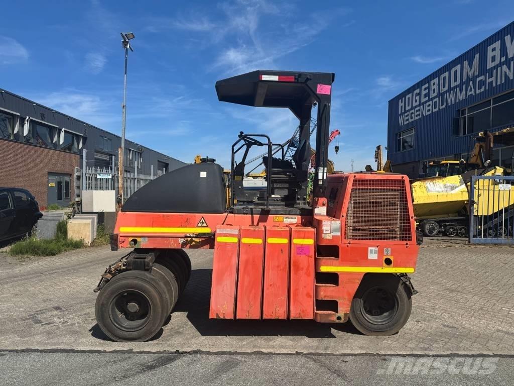 Dynapac CP 142 공기 타이어 롤러