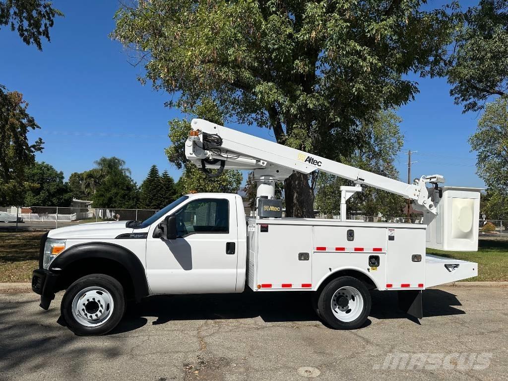 Altec AT 235 트럭 탑재 고소작업대