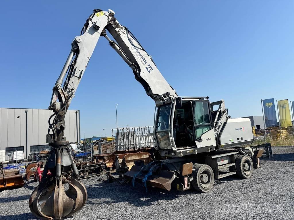 Sennebogen 818 폐기물/산업 처리기