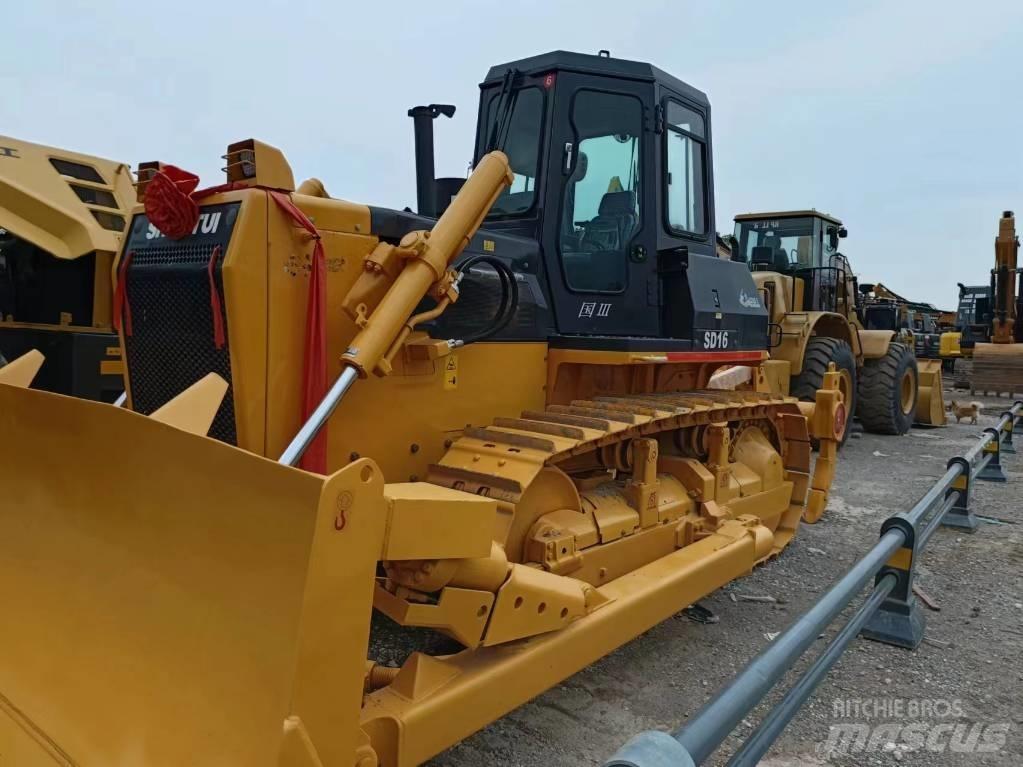 Shantui D16 크롤러 도저