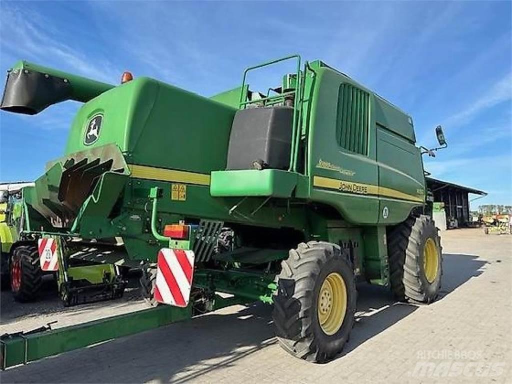 John Deere W550 콤바인 수확기