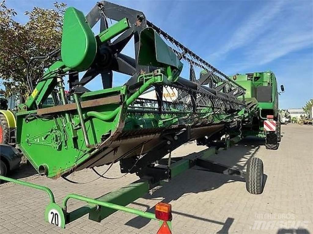 John Deere W550 콤바인 수확기