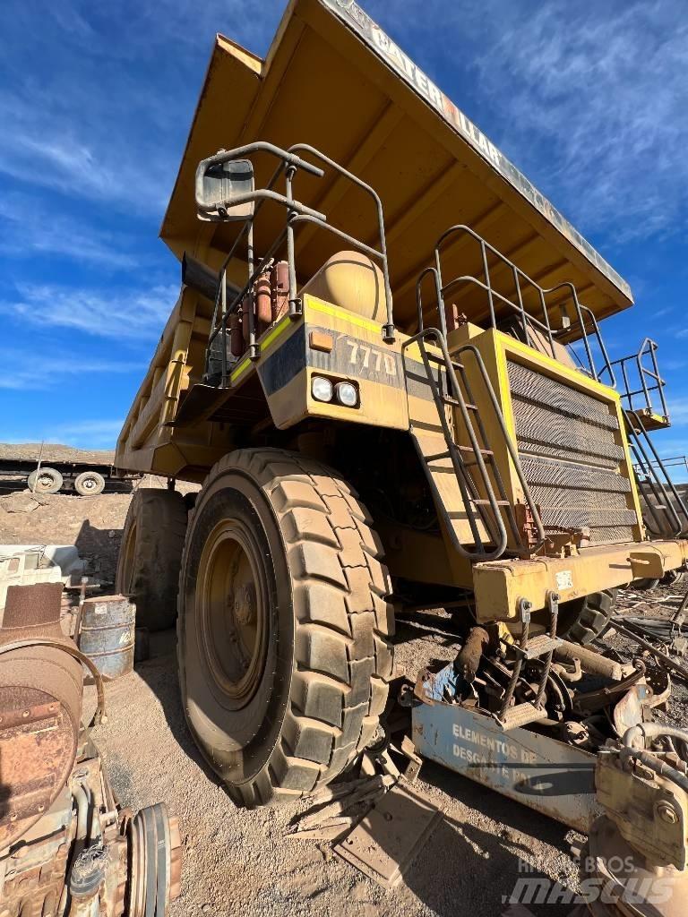 CAT 777 D 건설현장 덤프트럭