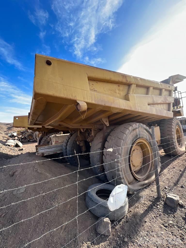 CAT 777 D 건설현장 덤프트럭
