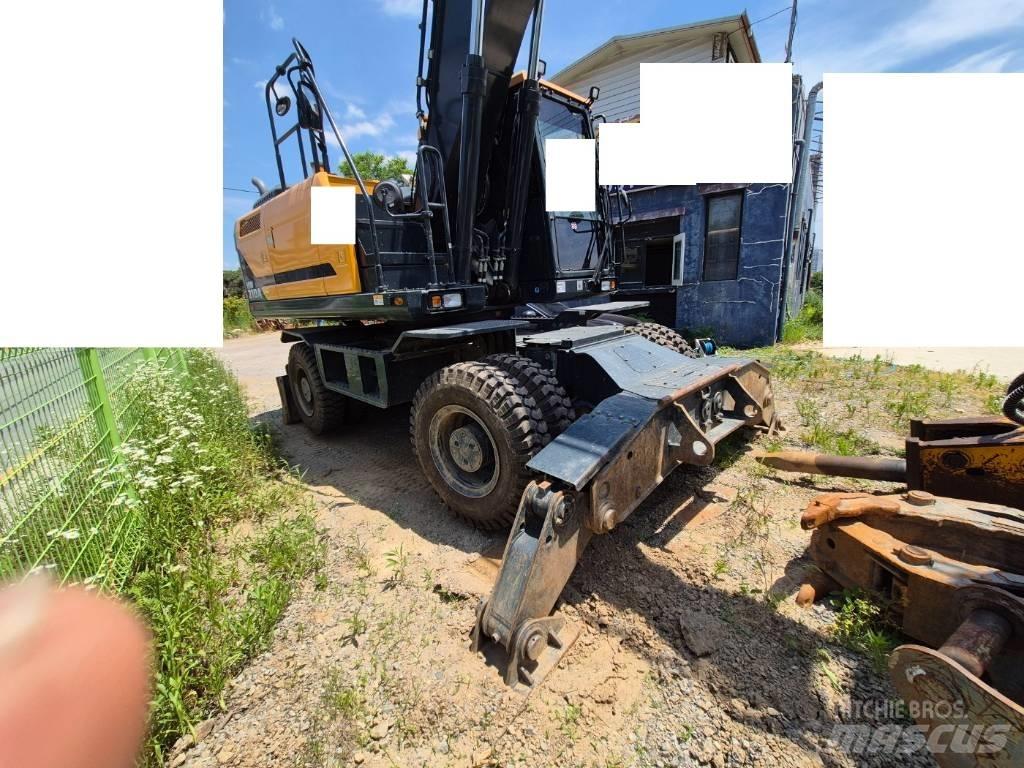 Hyundai HW 210 A  휠 굴삭기