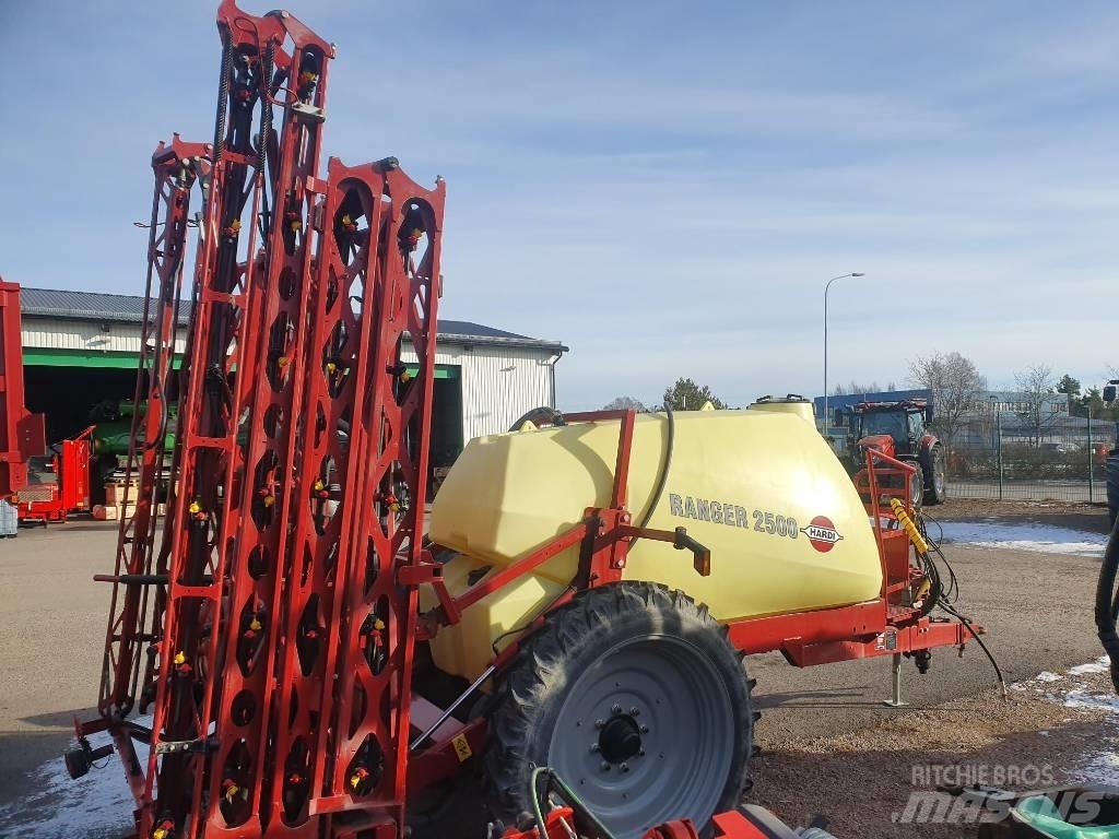 Hardi 2500 Ranger 견인형 분무기