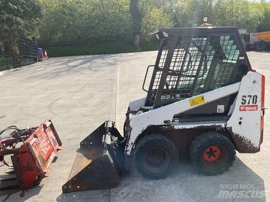 Bobcat S 70  스키드로더