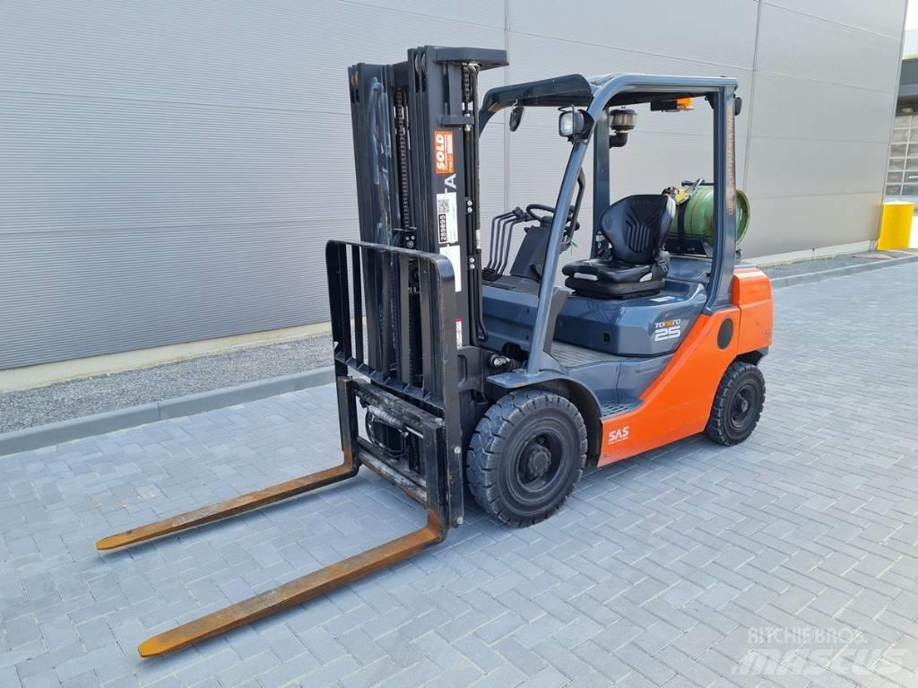 Toyota 02-8 FG F 25 LPG 지게차