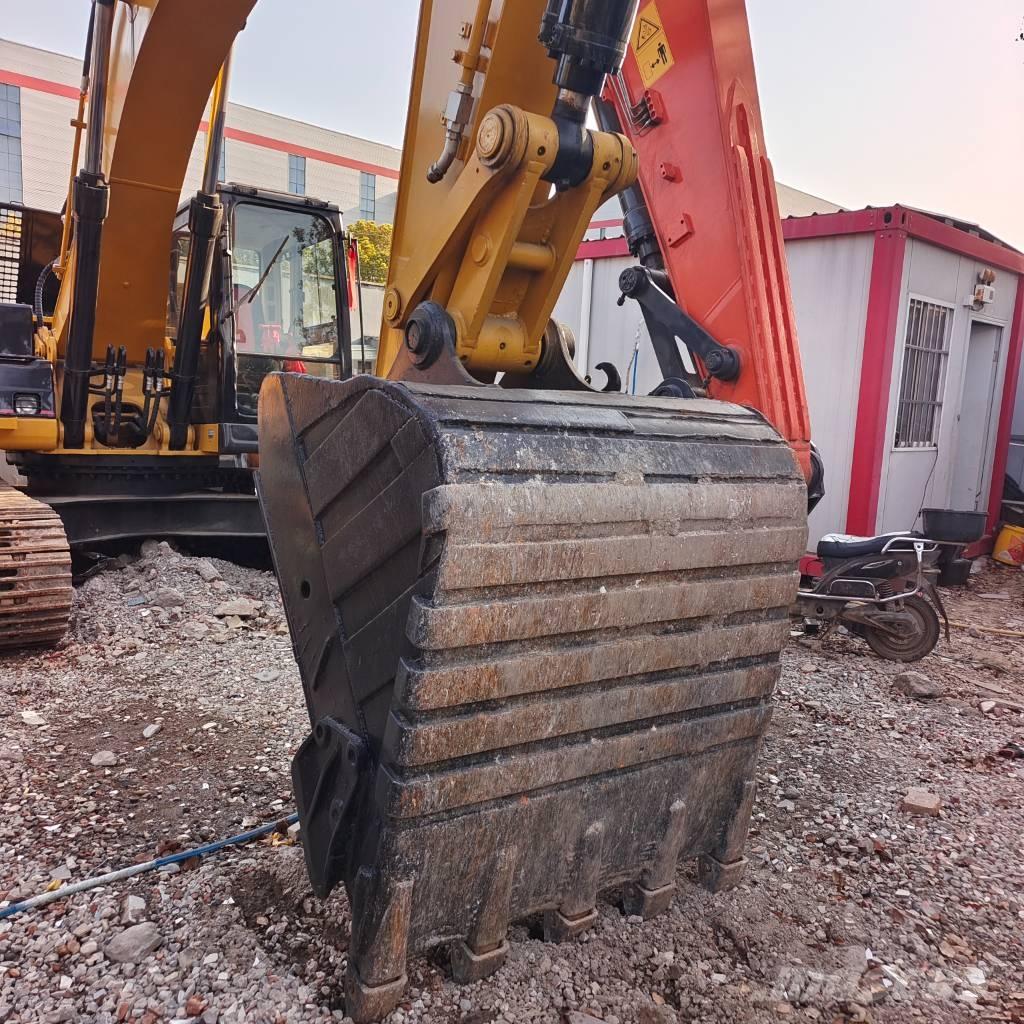 CAT 325 D 대형 굴삭기 29톤 이상