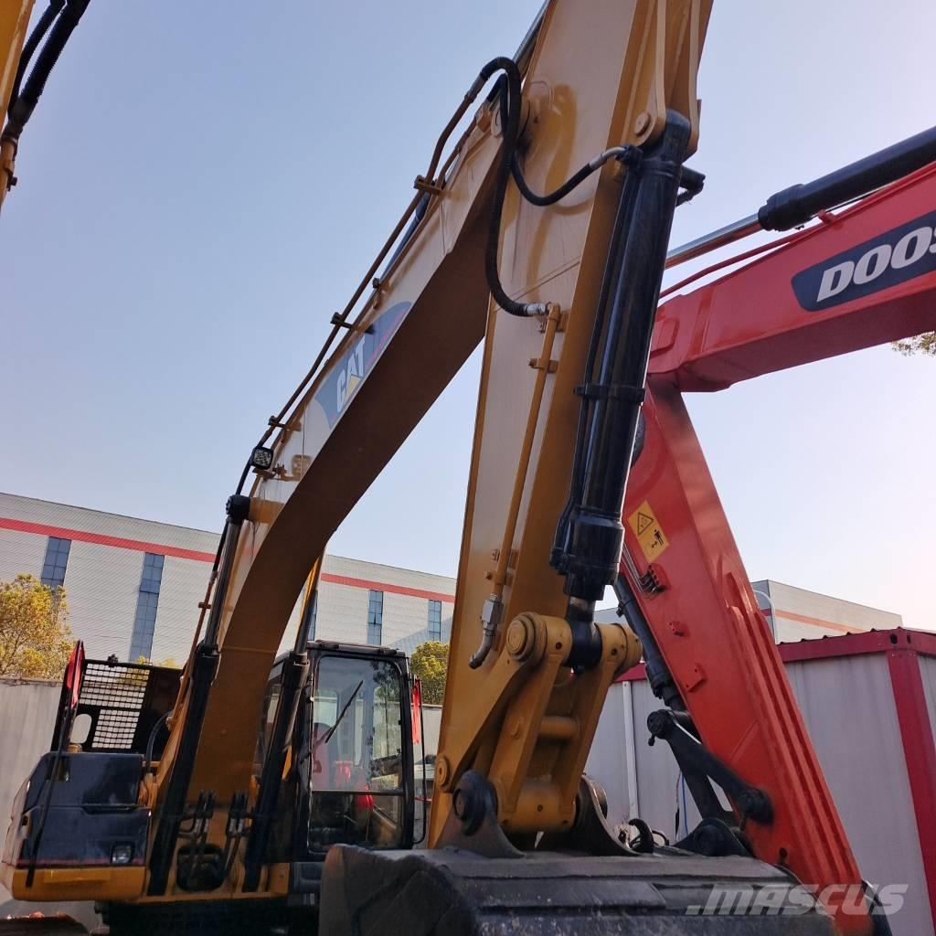 CAT 325 D 대형 굴삭기 29톤 이상