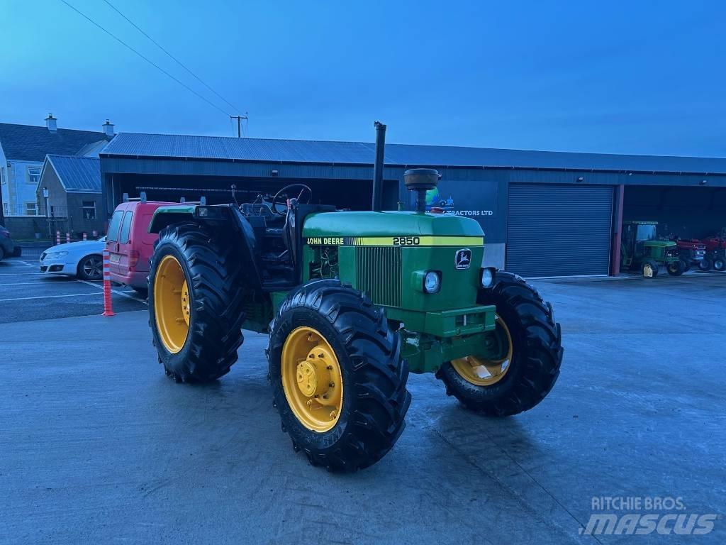 John Deere 2850 트랙터