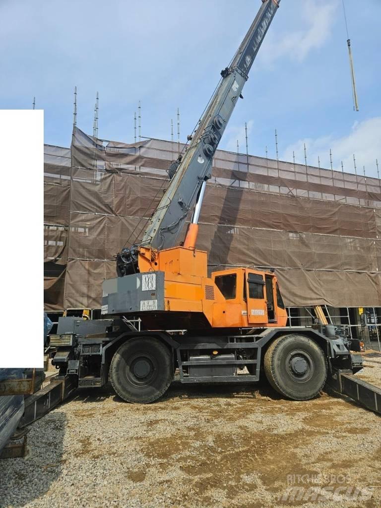 Komatsu LW 250 R/T 크레인
