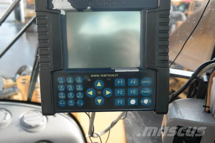 Volvo L220G  휠로우더