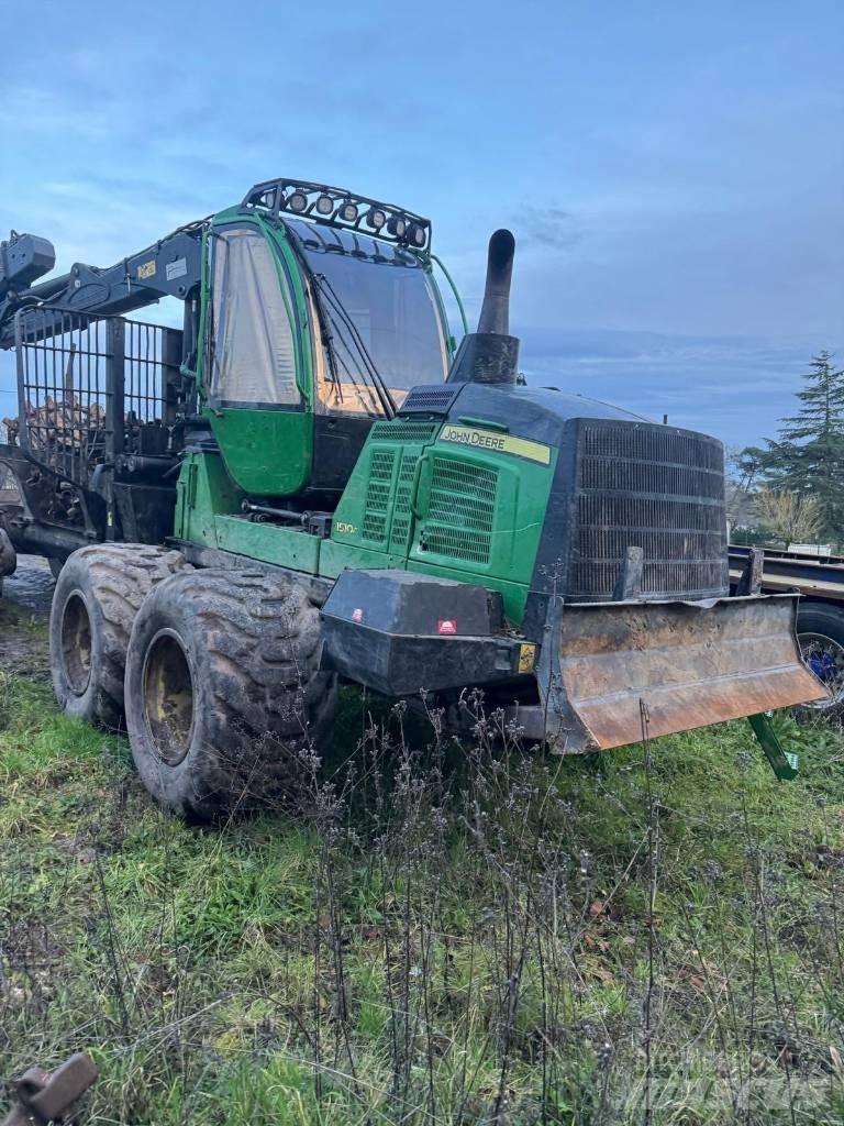 John Deere 1510G 원목 포워더