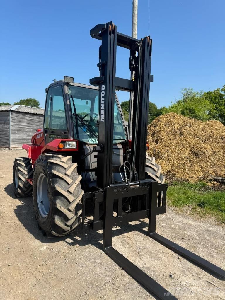 Manitou M 26.4 험지용 트럭