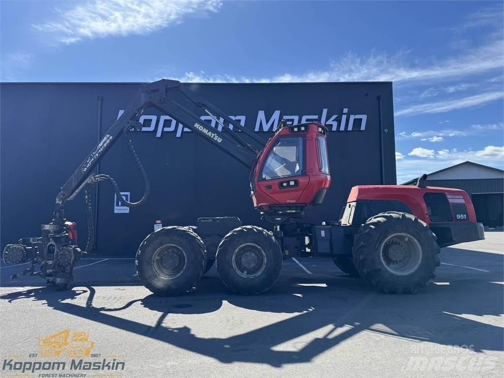 Komatsu 951 원목 하베스터