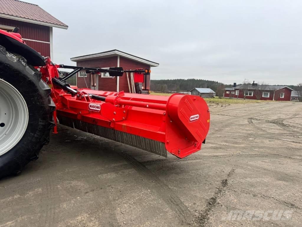 Maschio Gemella 620 목장 제초기 및 토퍼