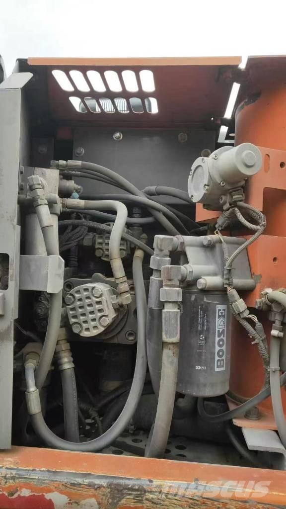 Hitachi ZX130W  휠 굴삭기