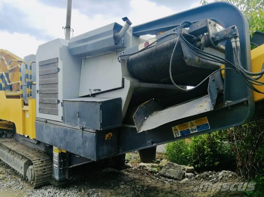 Sandvik QJ 240 이동식 분쇄기
