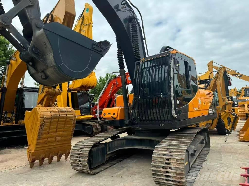 Hyundai R220LC-9S 중형굴삭기 7톤-28톤