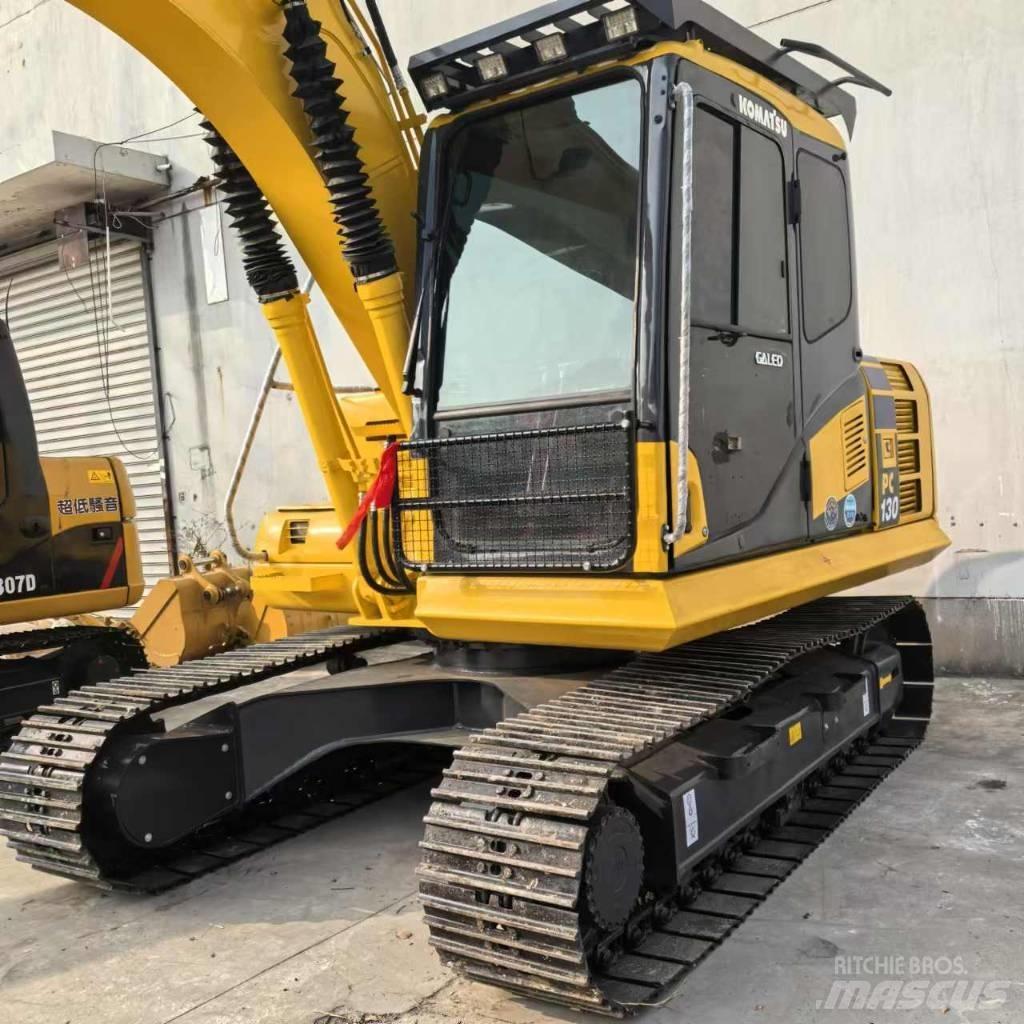 Komatsu PC 130-7 대형 굴삭기 29톤 이상